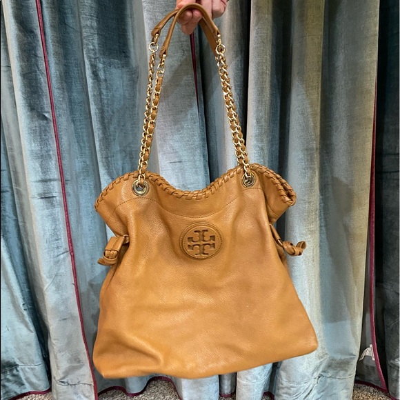Tory Burch Handbags - Tory Burch hobo bag- brown